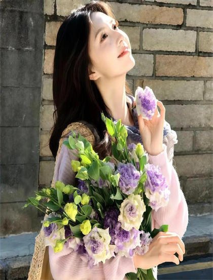 美女内射视频WWW网站午夜-第一次挺进莹莹的身体里视频